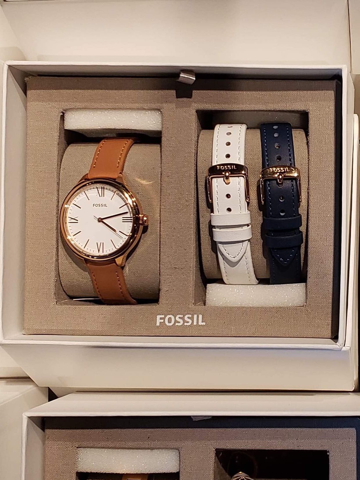 Brandnew FOSSIL Gift Set Watch 100 Authentic, Luxury, Watches on Carousell