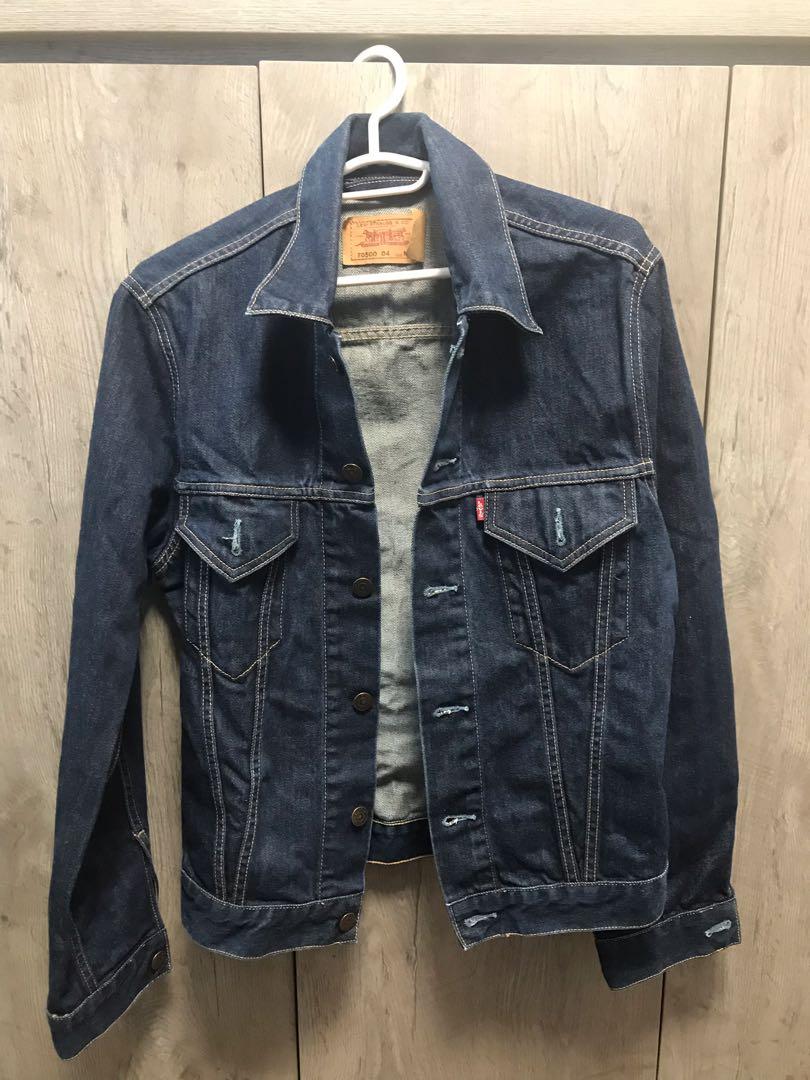 classic levi denim jacket