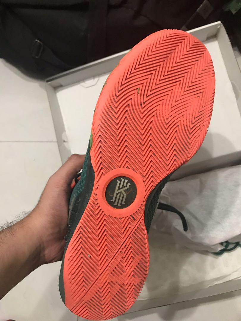 Kyrie 1 Flytrap (Category: Sneakers) located in Singapore. Submitted by livefromthegarden (Listing ID 247216893, Image 2). Description: Hey y’all! I’ve got a used pair of Kyrie 1s and that’s a bit rare to come across these days. The condition is around 8/10 Comes with OG box and extra laces. Open to negotiations so hit me up :).