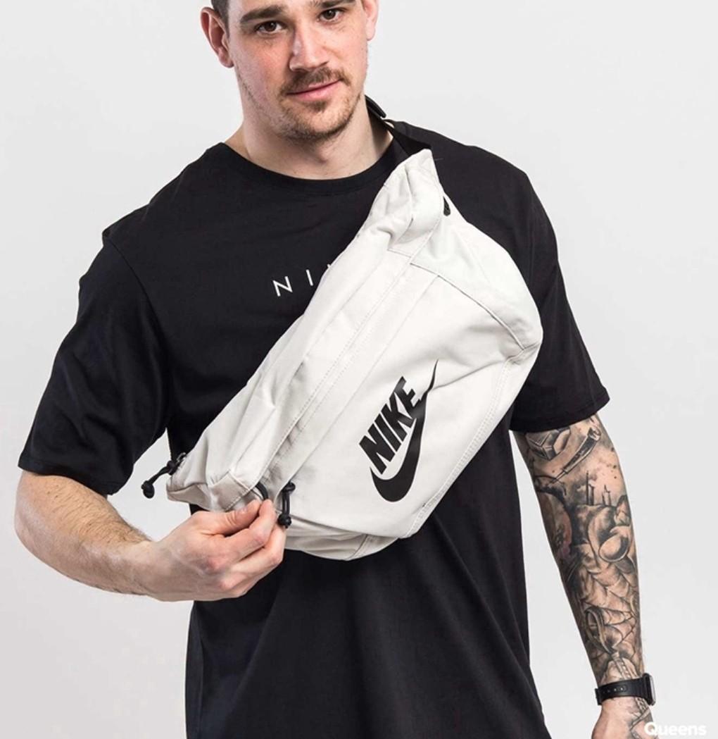 large nike fanny pack