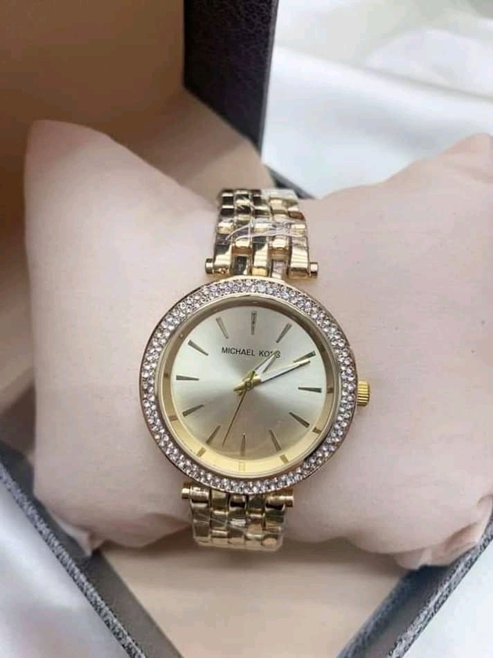 Micheal kors watch with box class a, Women's Fashion, Watches &  Accessories, Watches on Carousell
