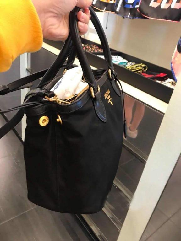 Prada borsa a mano nylon clearance