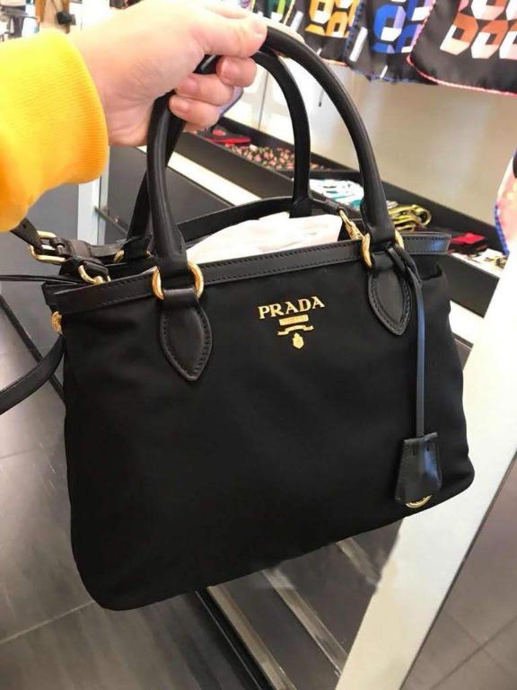 Prada borsa a mano tessuto online