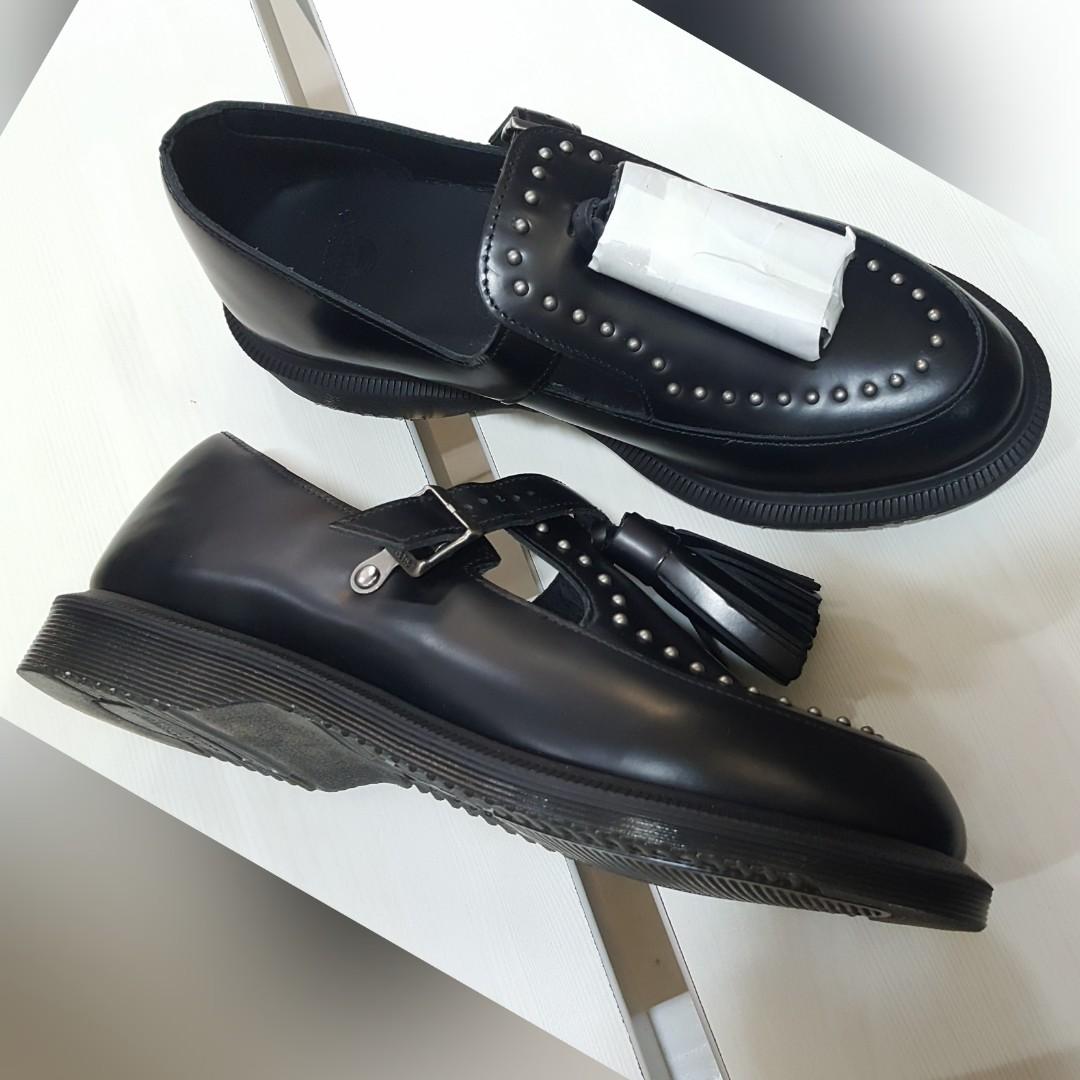 Promo New Dr. Martens Gracia Stud Black Fesyen Wanita Sepatu di Carousell