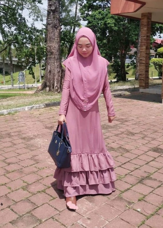jubah ruffle