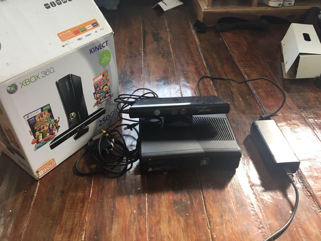 Xbox 360 with kinect (Category: Xbox) located in Alcala. Submitted by dizonlouis (Listing ID 259719548, Image 2). Description: Slightly negotiable Used only once .