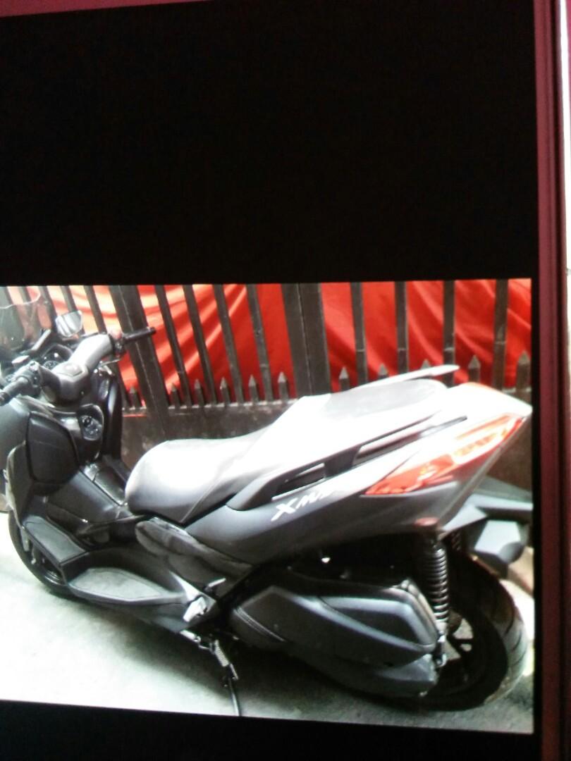 Xmax over kredit, Motor di Carousell