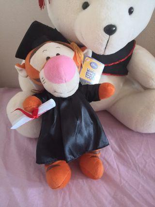 Disney Graduation bear! Tiger from Winnie the Pooh with tag!