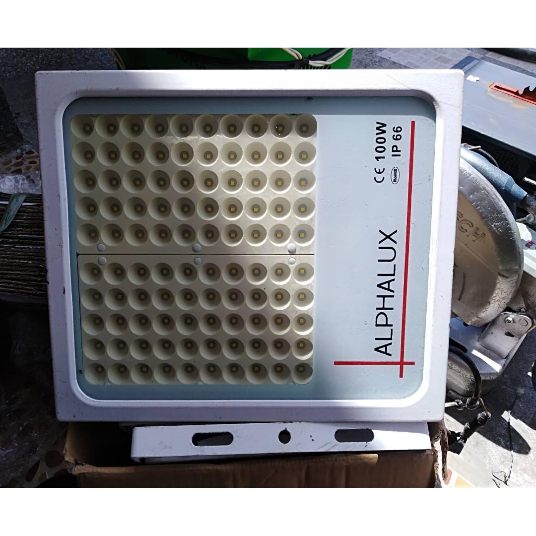 Alphalux led deals flood light