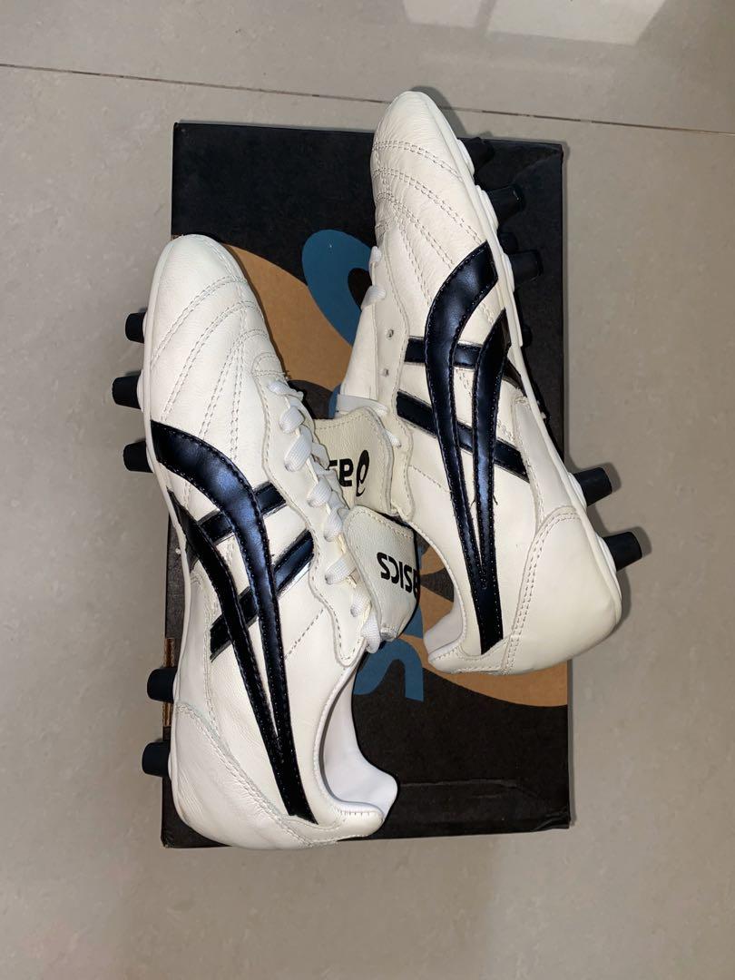 buy asics football boots