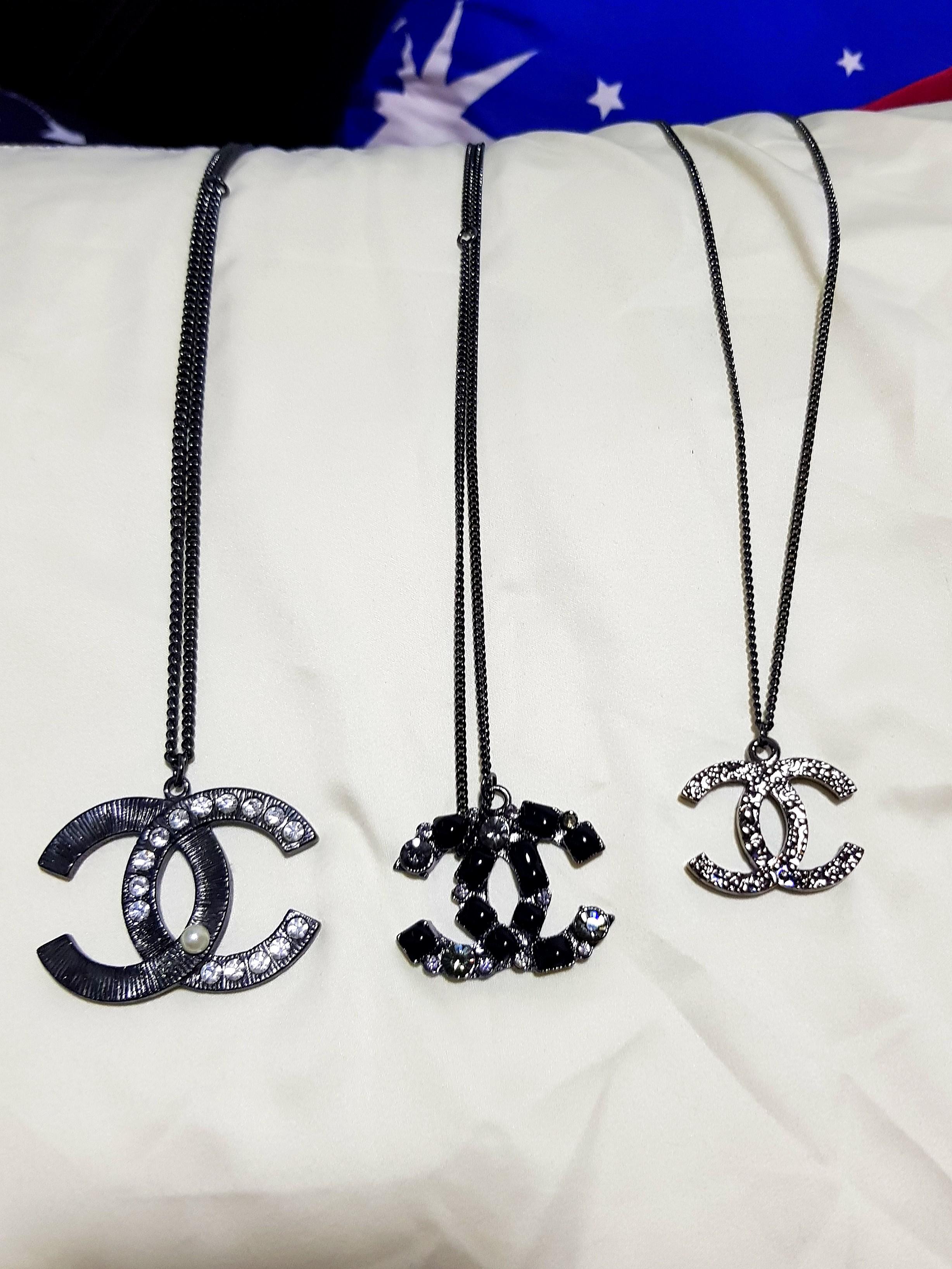 Chanel logo necklace black shop
