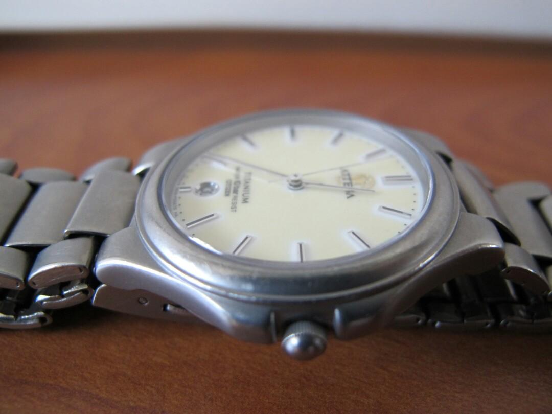 attesa watch