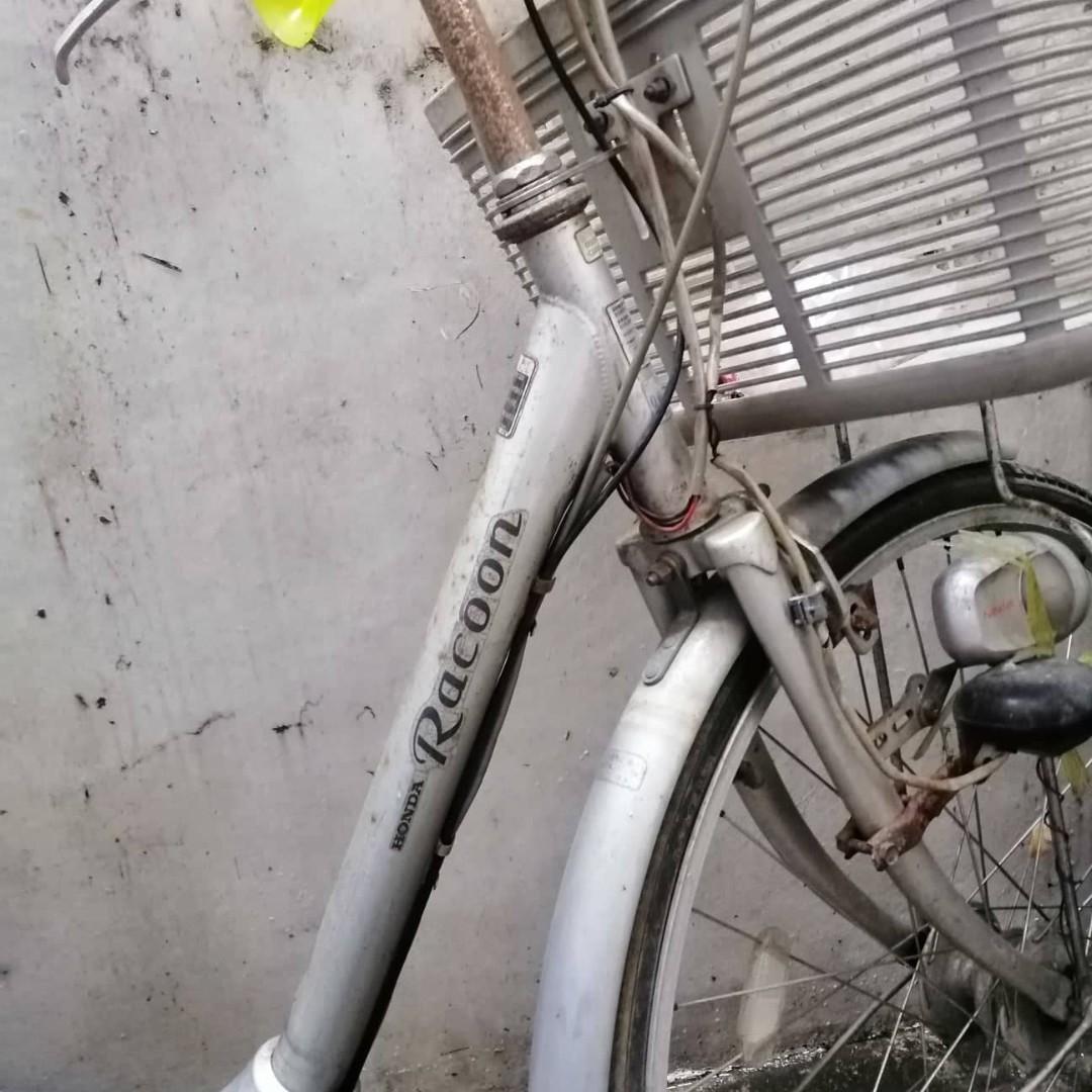 Honda Racoon 27 inches power assisted bicycle Sports Equipment