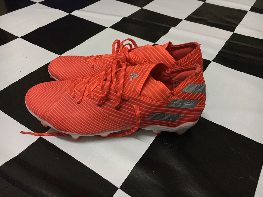 justin bieber yeezy v2