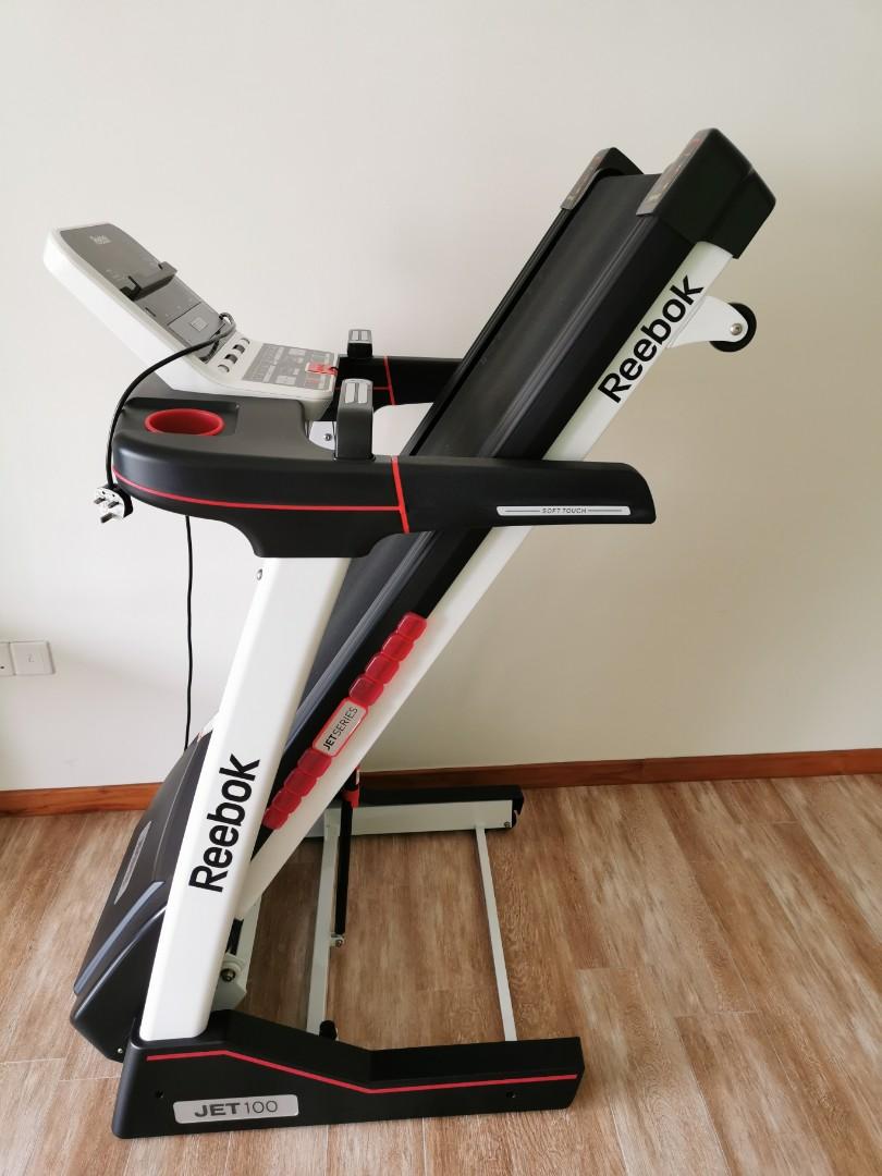 Besætte At dræbe kom over Reebok jet 100 Treadmill (motor warranty till Dec 2020), Sports Equipment,  Exercise & Fitness, Cardio & Fitness Machines on Carousell