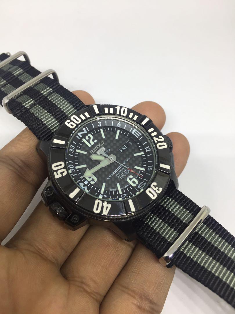 seiko atlas titanium