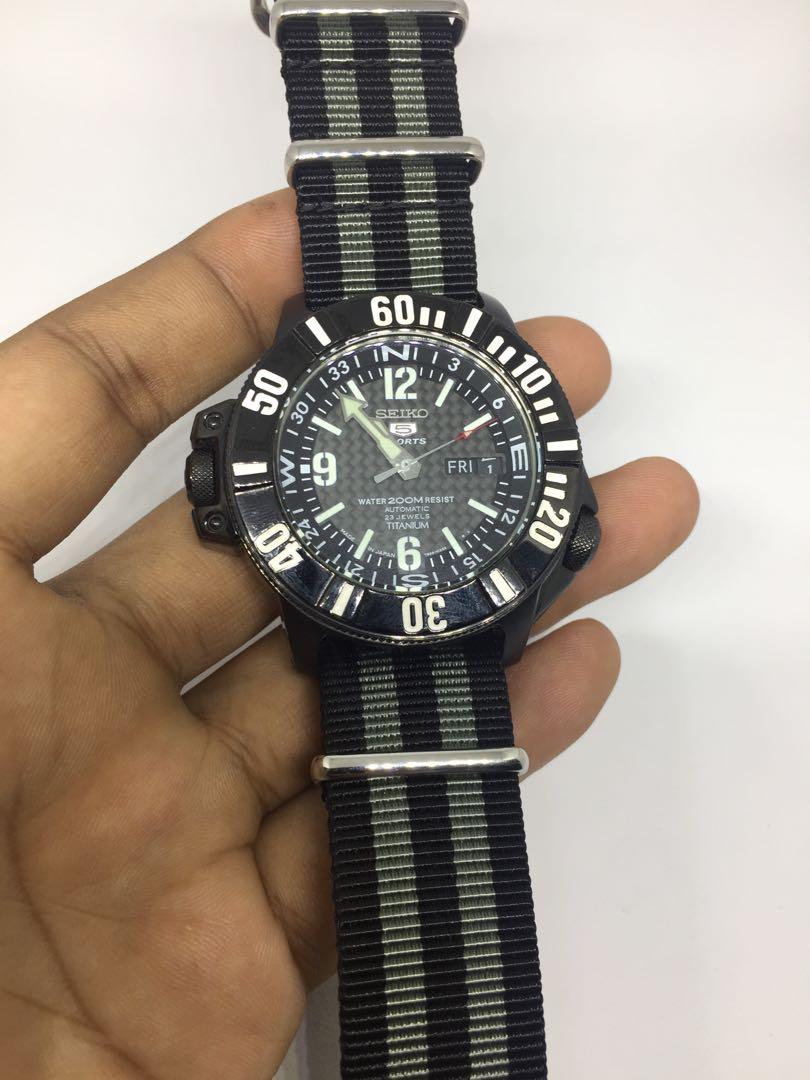 seiko atlas titanium