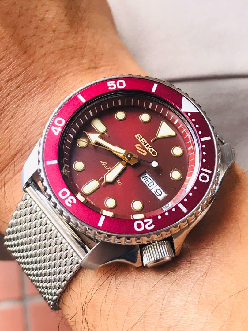 seiko 5 maroon