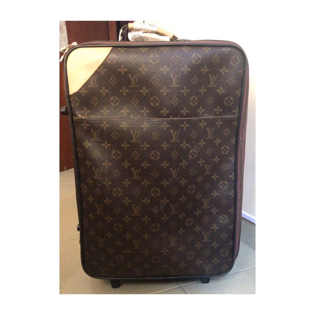Louis Vuitton suitcase / koper LV premium authentic, Barang Mewah, Tas &  Dompet di Carousell