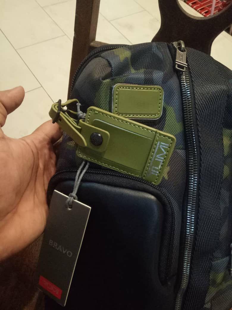 Tumi camo sling bag store