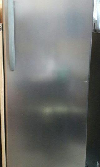 CONDURA Upright Freezer 8cuft