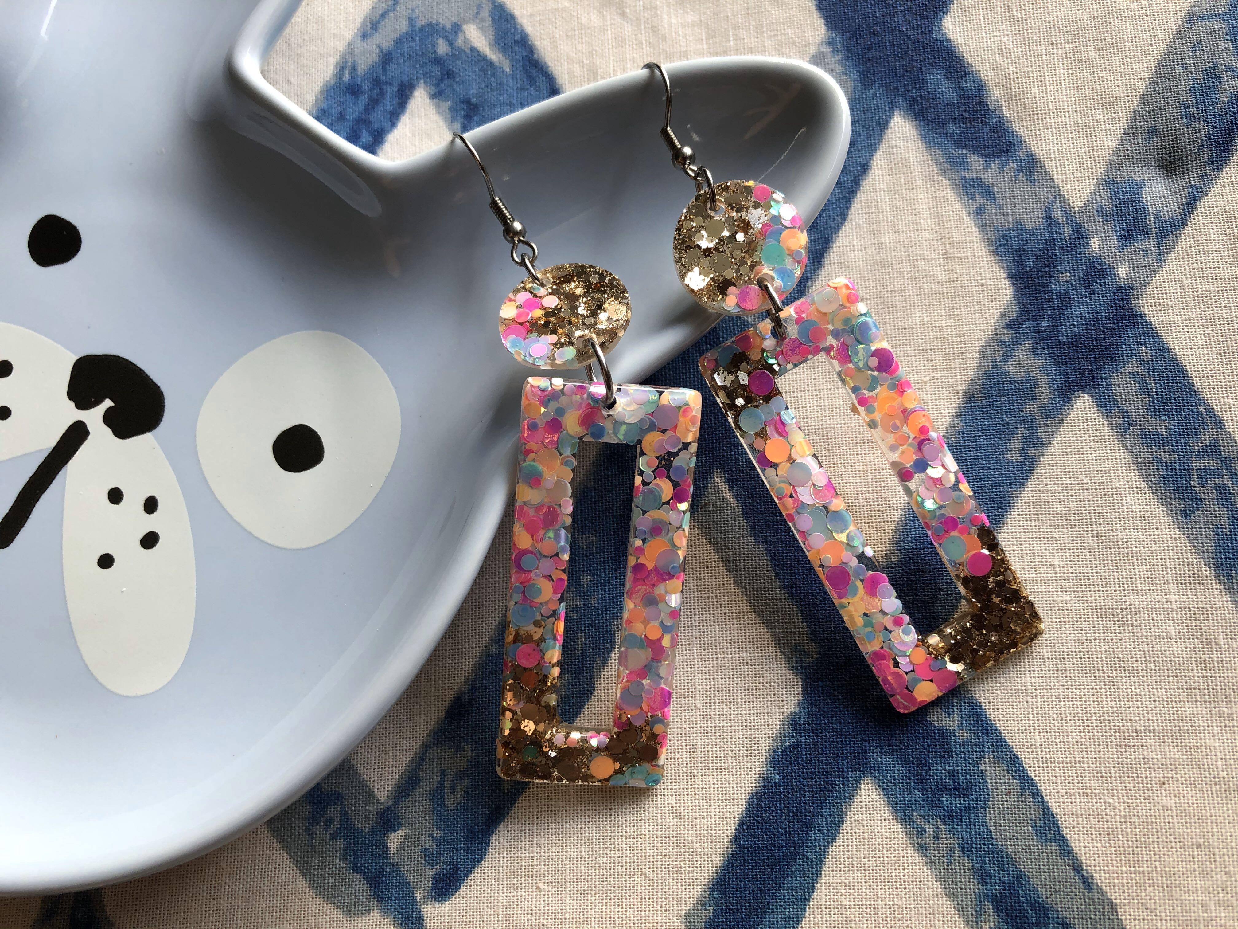 Glitter resin earrings 2025
