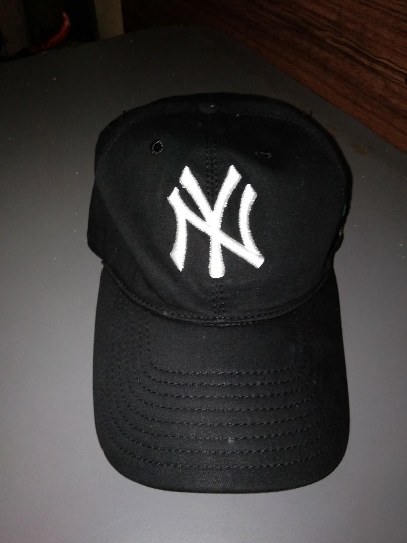 Gucci NY Yankees Deer Baseball Cap - Black Hats, Accessories - GUC749680