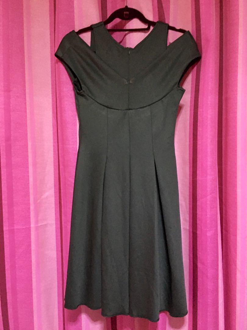 Karimadon green dress (Category: Dresses) located in Manila. Submitted by sunshineglaze (Listing ID 260087958, Image 3). Description: Used once only...