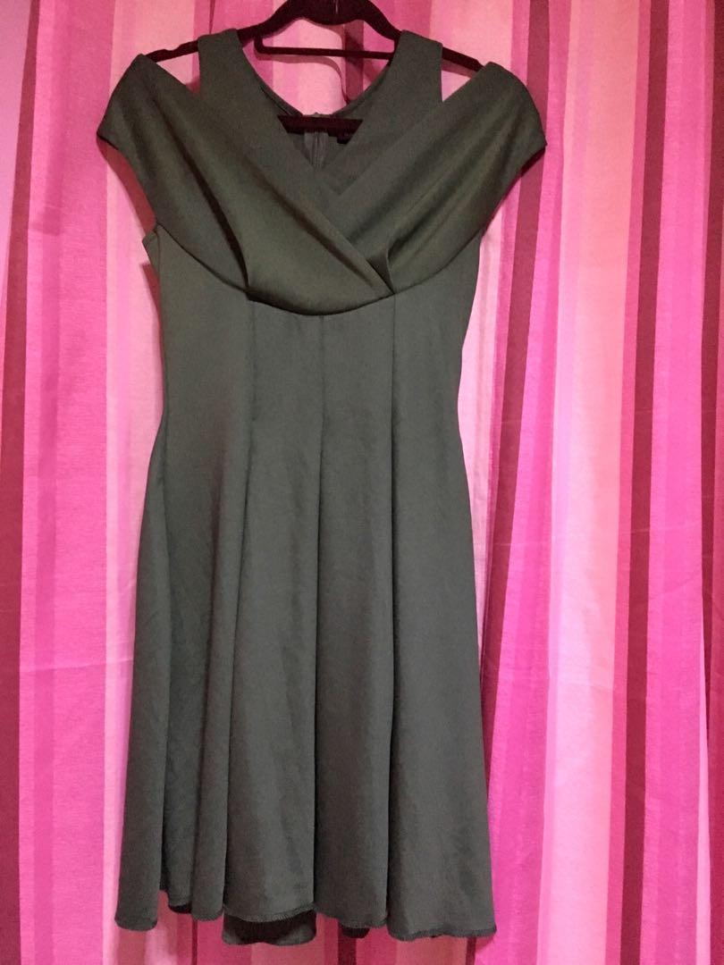 Karimadon green dress (Category: Dresses) located in Manila. Submitted by sunshineglaze (Listing ID 260087958, Image 1). Description: Used once only...