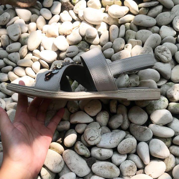 Sandal lily wanita hotsell