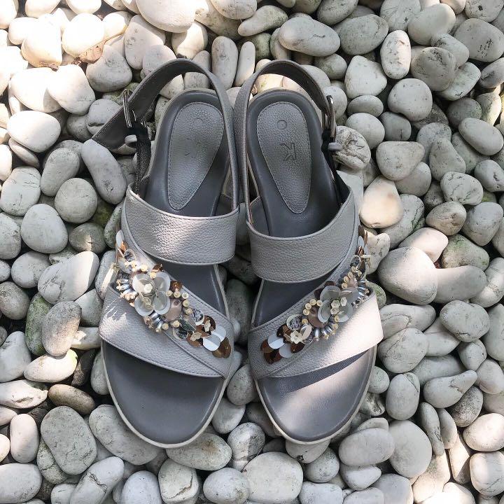 Sandal lily clearance wanita