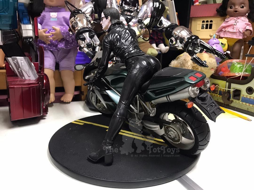 MATRIX RELOADED GENTLE GIANT TRINITY ON BIKE STATUE 1/6 DUCATI