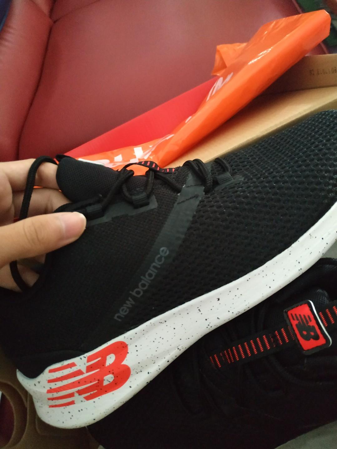 New balance mens district online run