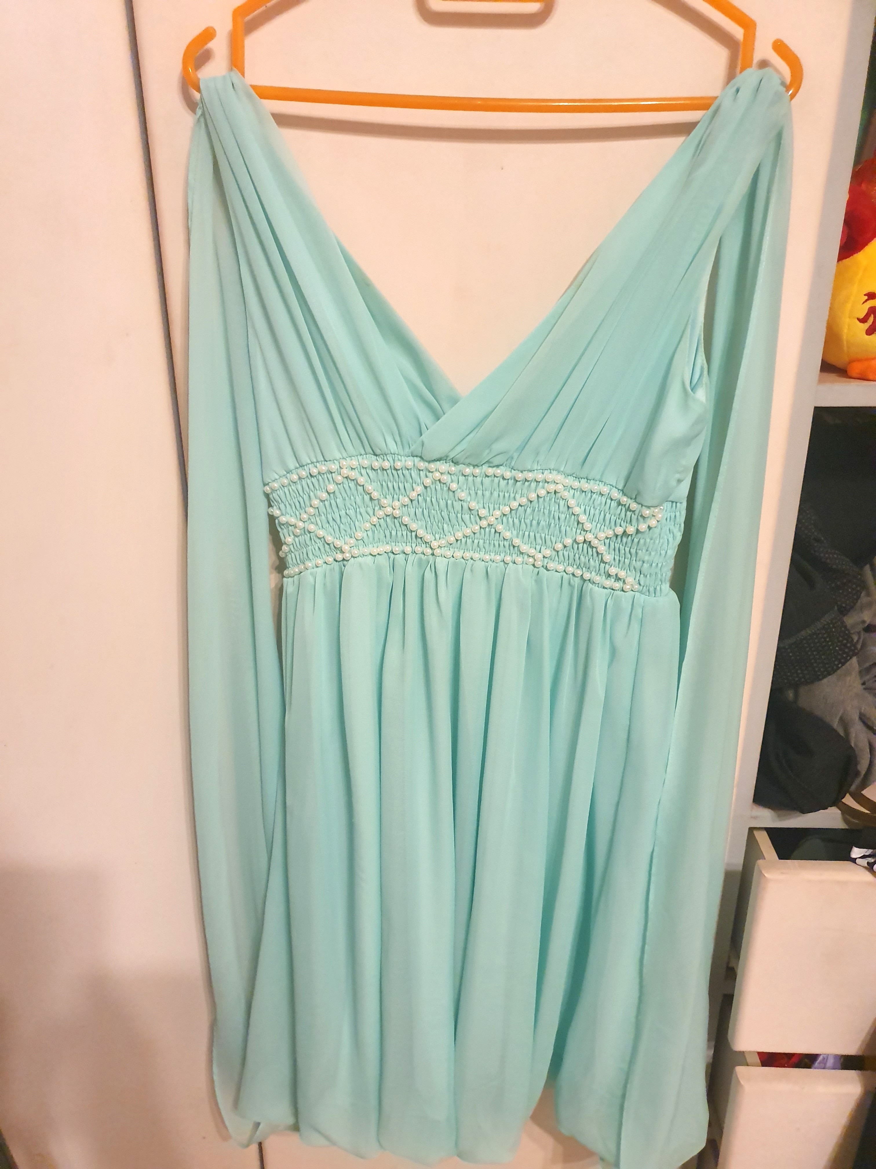 Prom - mint angelic flowy dress, Women's Fashion, Muslimah Fashion ...