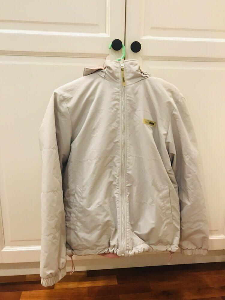 Reversible jacket (Category: Coats, Jackets and Outerwear) located in Kuala Lumpur. Submitted by samsonite (Listing ID 260124752, Image 1). Description: 2-way reversible jacket Fleece material on the pink side Warm enough for winter with layering .