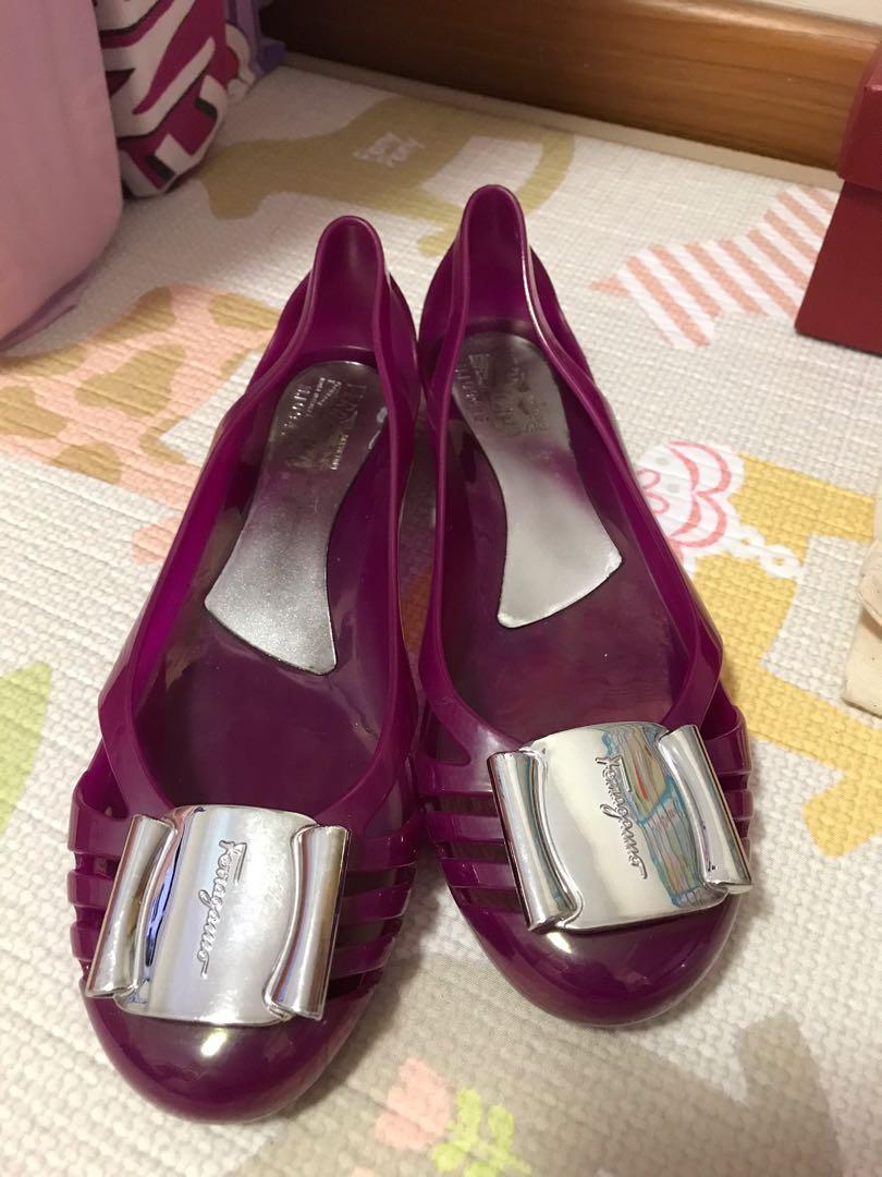 ferragamo jelly shoes review