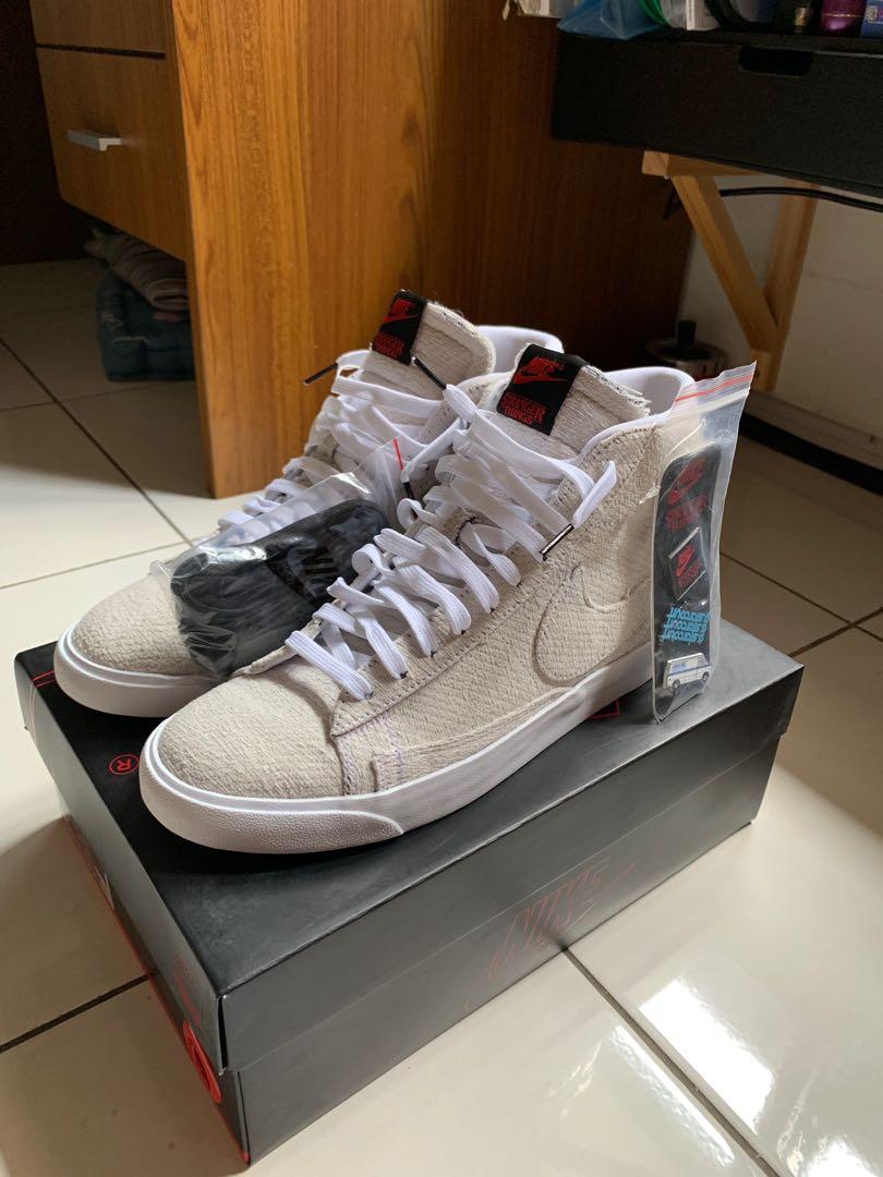Nike stranger things upside down best sale blazer