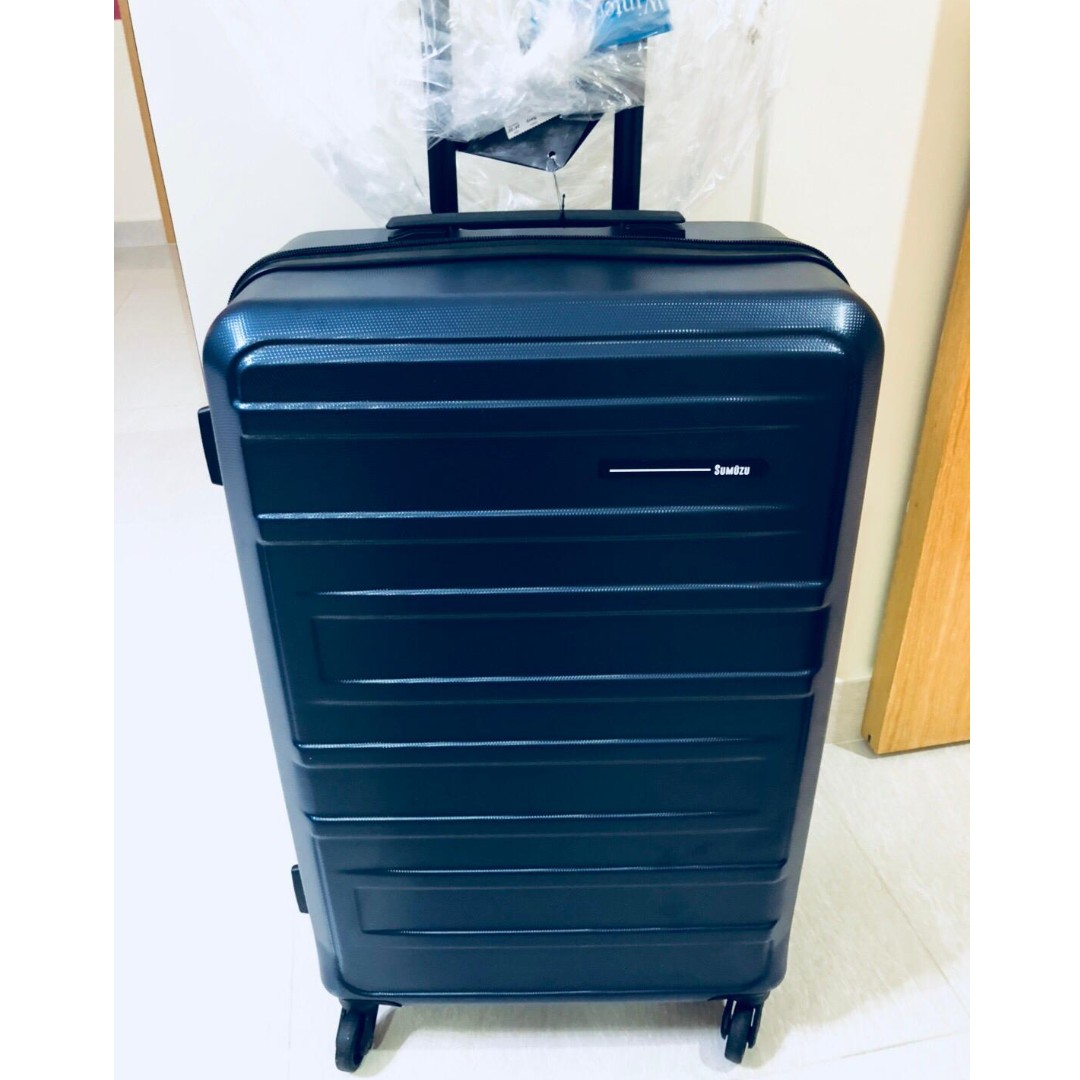 SUMUZU LUGGAGE, Hobbies & Toys, Travel, Luggage on Carousell