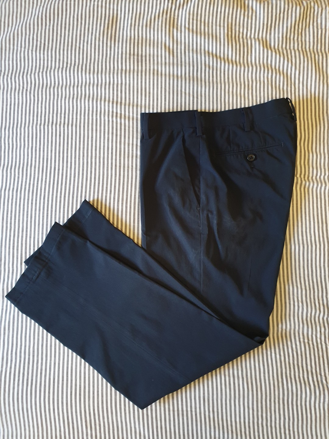 Uniqlo Kando Pants Ultra Light Cotton Like Navy Men Men S Fashion Clothes Bottoms On Carousell