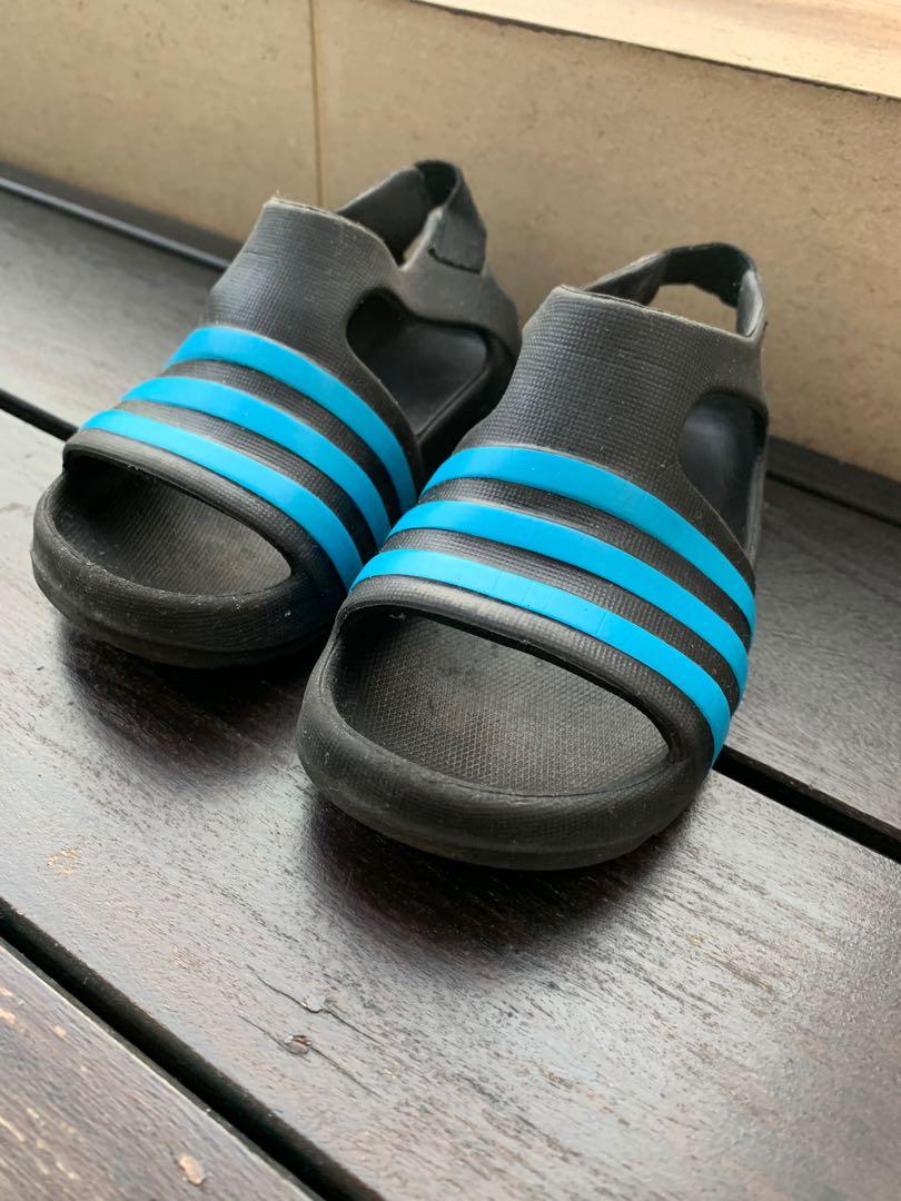 adidas boys slip on
