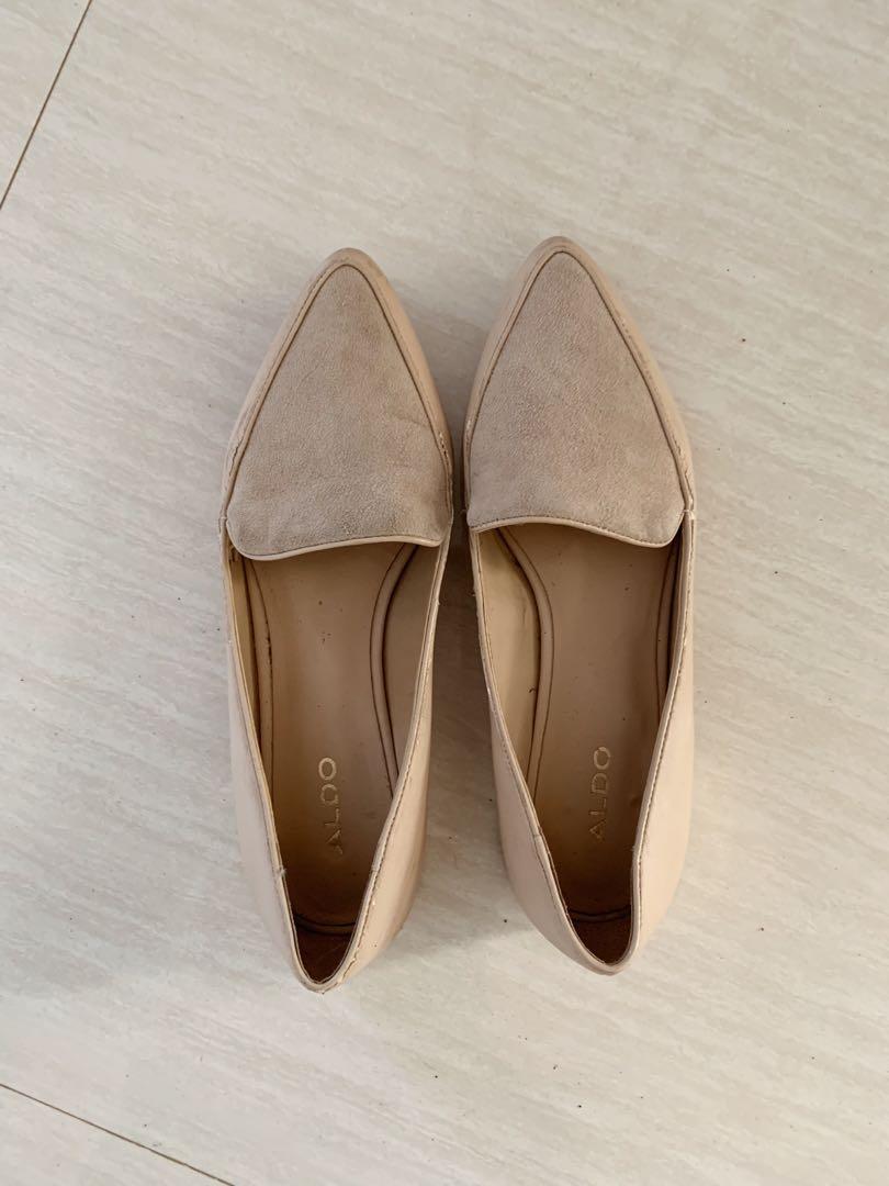 Chic Aldo Pointed Nude Flats with Gold Heel (Category: Flats & Sandals) located in Cabanatuan. Submitted by vln_enterprise (Listing ID 260227360, Image 2). Description: Brand: Aldo Color: Nude and Gold Size: 38 With minor scratches on the leather. Suede and heels are perfectly okay! This chic shoes is great for work and everyday wear✨.