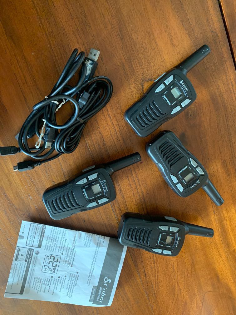 Cobra Electronics CXT 145 WalkieTalkie TwoWay Radio. Great for places