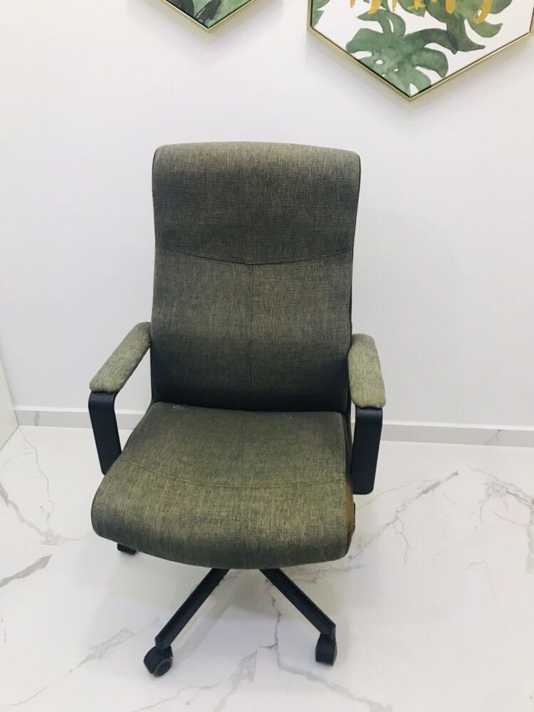 Computer Chair Furniture Tables Chairs On Carousell