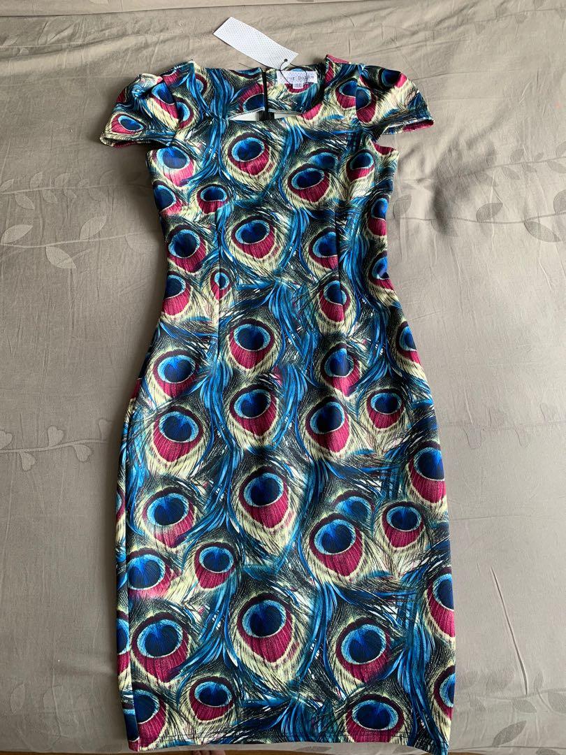 Free Mailing Bn Paperdolls Vintage Scuba Dress In Feather Print