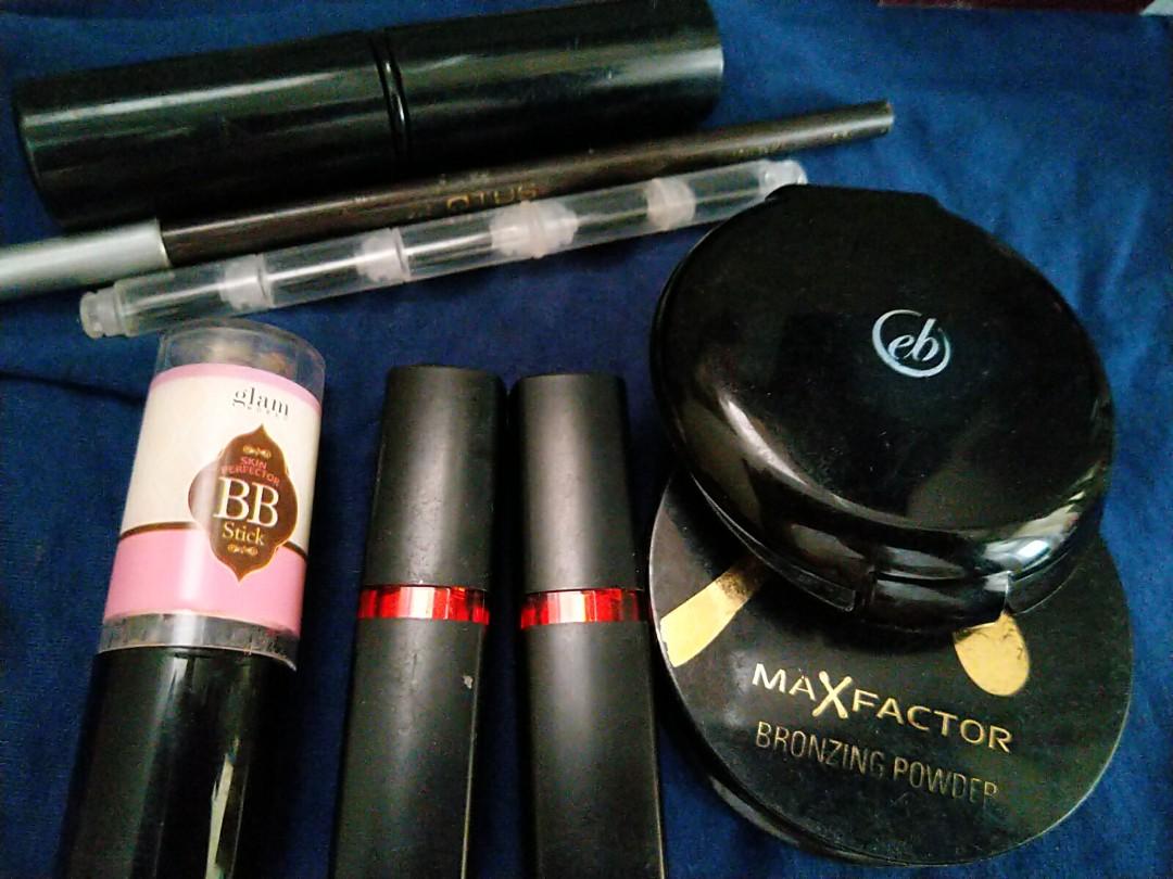 Make up bundle 1 (Category: Makeup) located in Antipolo. Submitted by tobisshop.16 (Listing ID 260293750, Image 1). Description: Make up bundle Per piece or set.