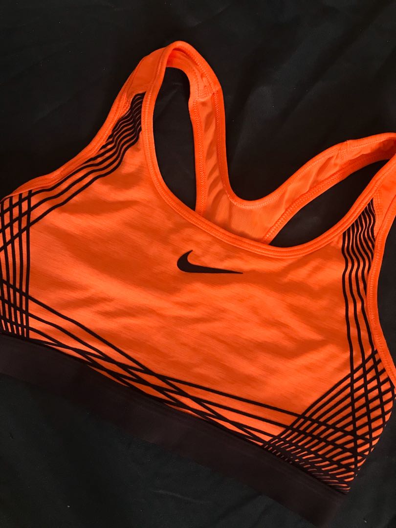 Nike Sports Bra, Men's Fashion, Activewear on Carousell