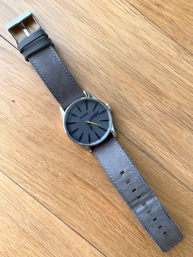 Nixon dress 2025 watch