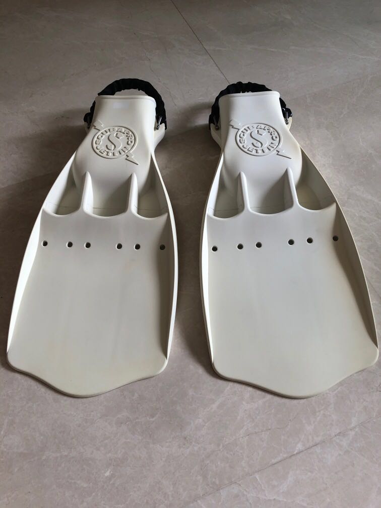 ScubaPro Jet Fins XL (Decolored), Sports Equipment, Sports & Games