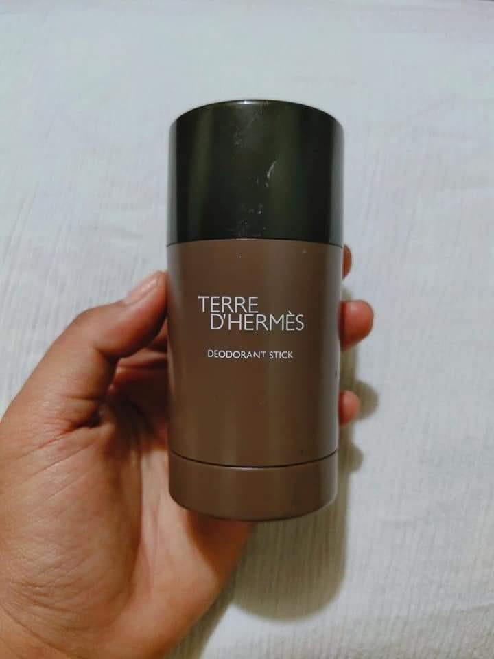 Terre D Hermes Deodorant Stick Kesehatan Kecantikan Kulit Sabun Tubuh Di Carousell