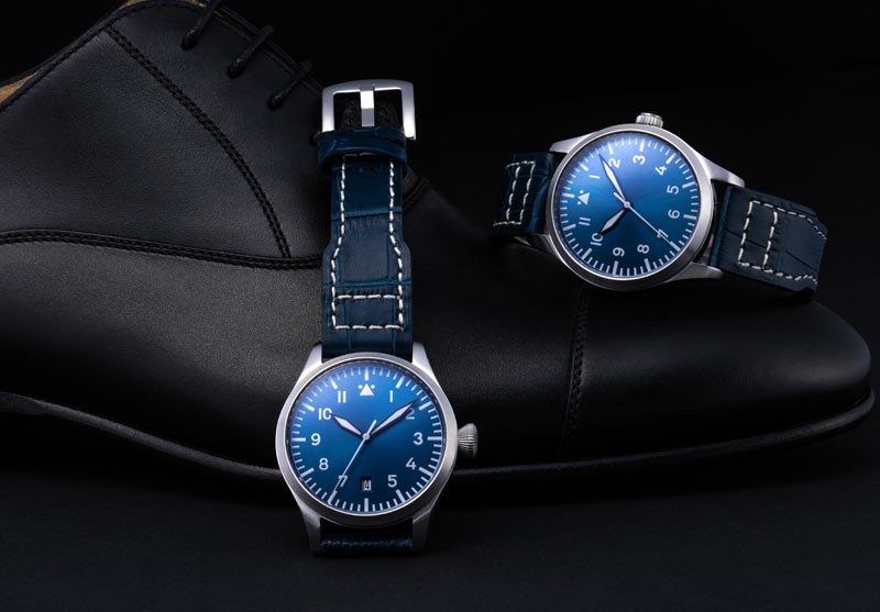Blue dial pilot watch sales